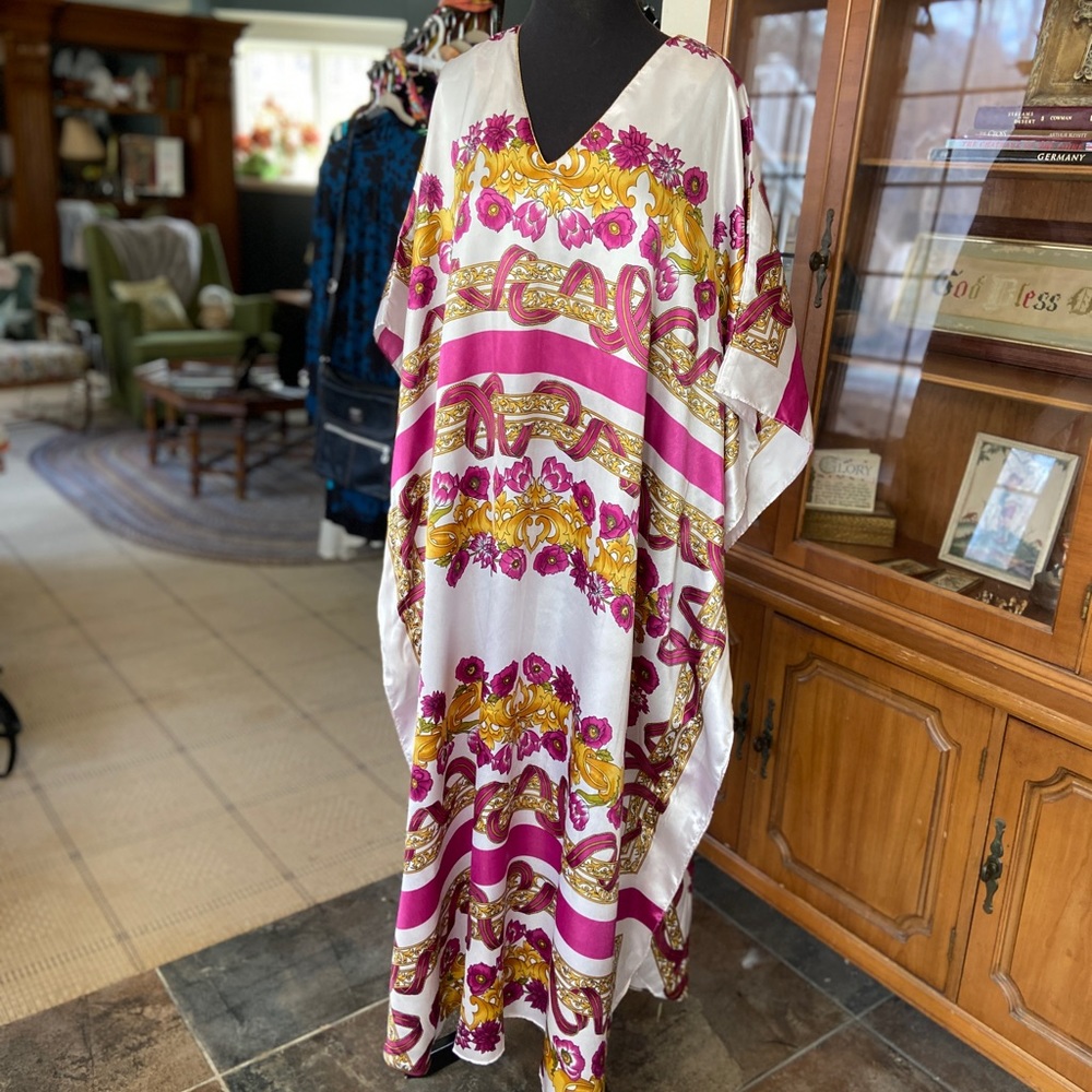 Elegant satiny regal kaftan